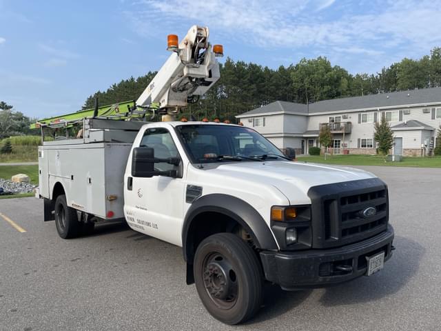 Image of Ford F-450 equipment image 2