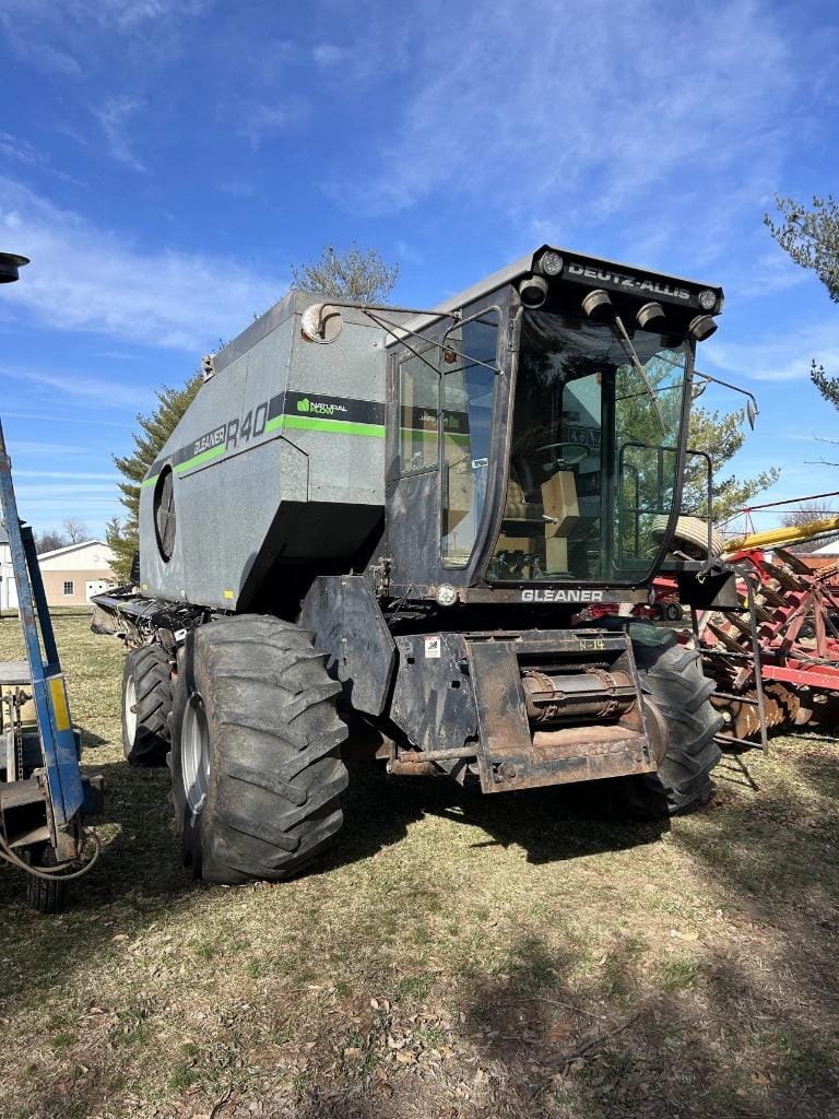 Main image Gleaner R40