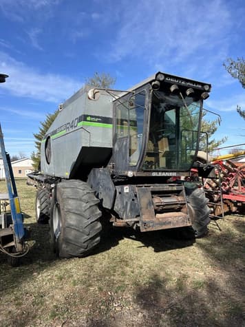 Main image Gleaner R40