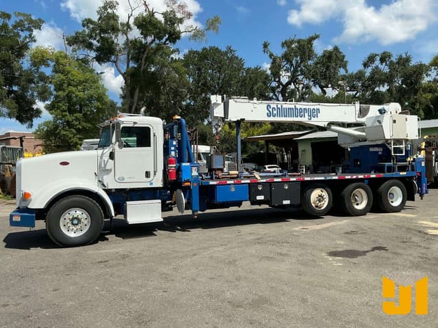 Image of Peterbilt 367 equipment image 1