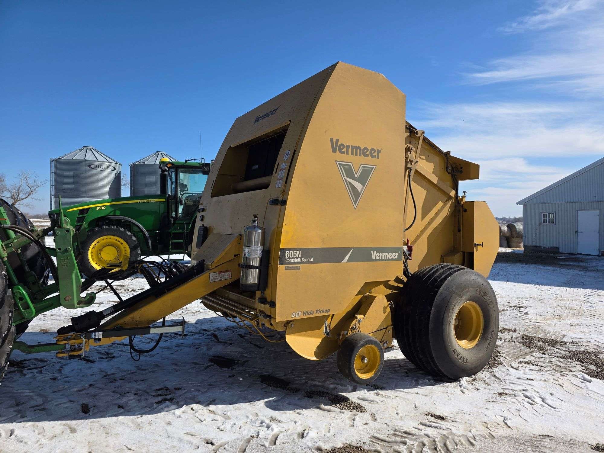 2022 Vermeer 605N Equipment Image0