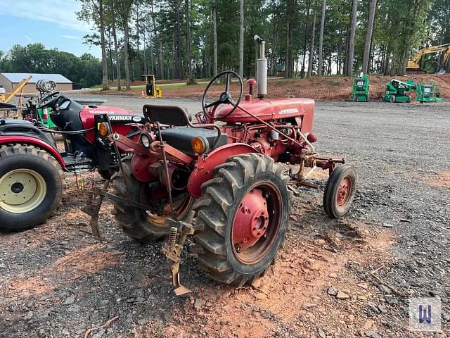 Image of International Harvester 140 equipment image 4