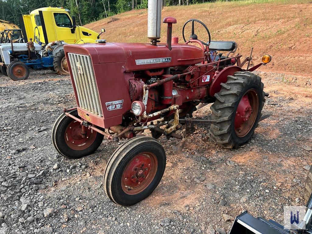 Image of International Harvester 140 Primary image