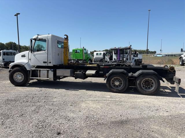 Image of Volvo VHD equipment image 3