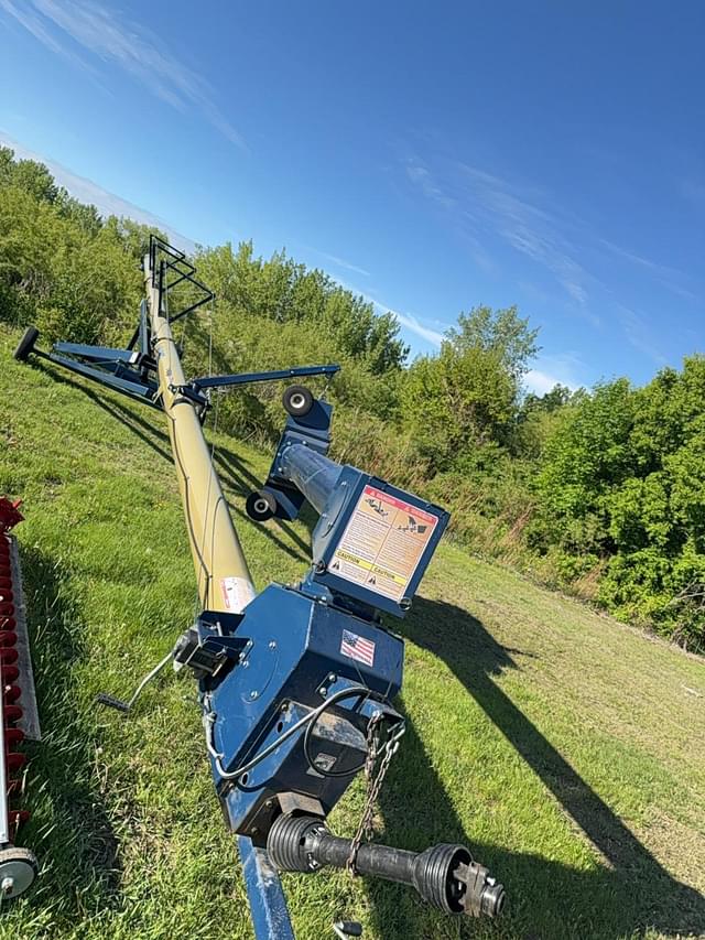 Image of Harvest International H1062 equipment image 3