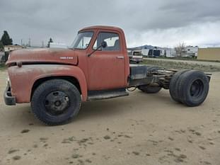 1954 Ford F-600 Equipment Image0