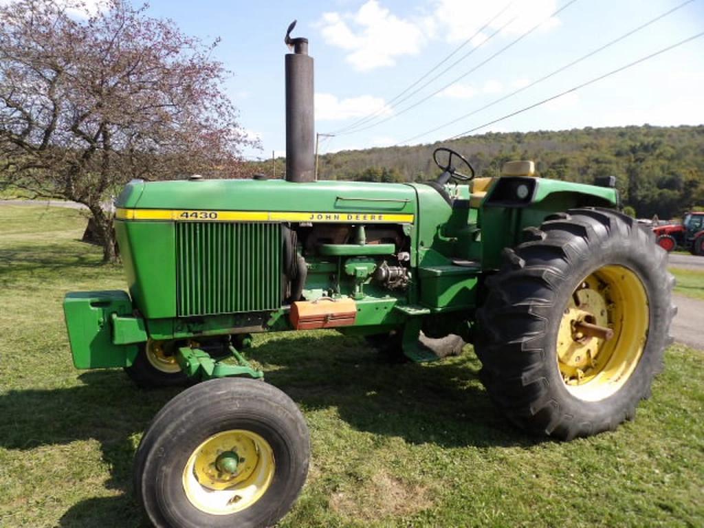 Image of John Deere 4430 Primary image