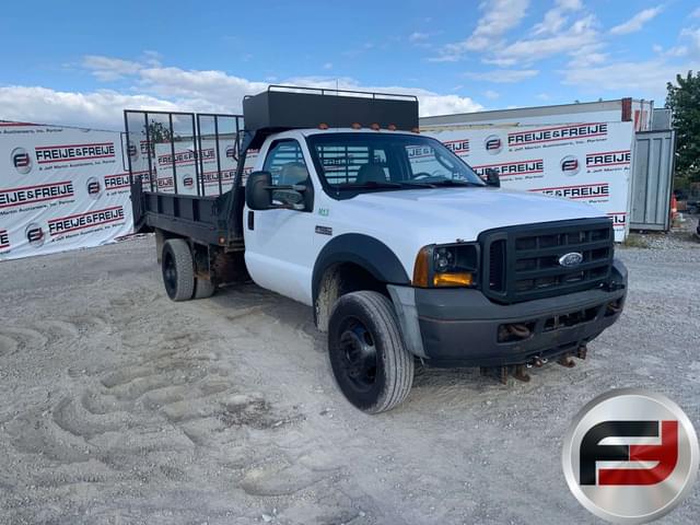 Image of Ford F-450 equipment image 2