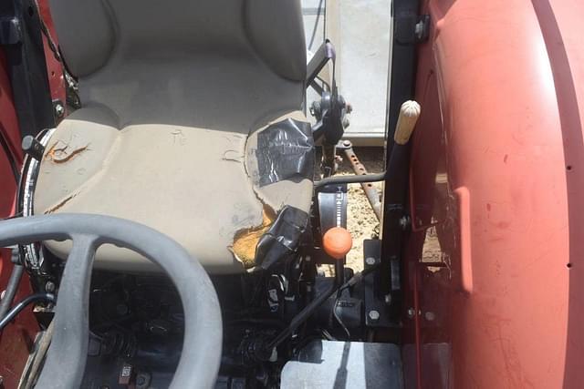 Image of Case IH Farmall 75C equipment image 4