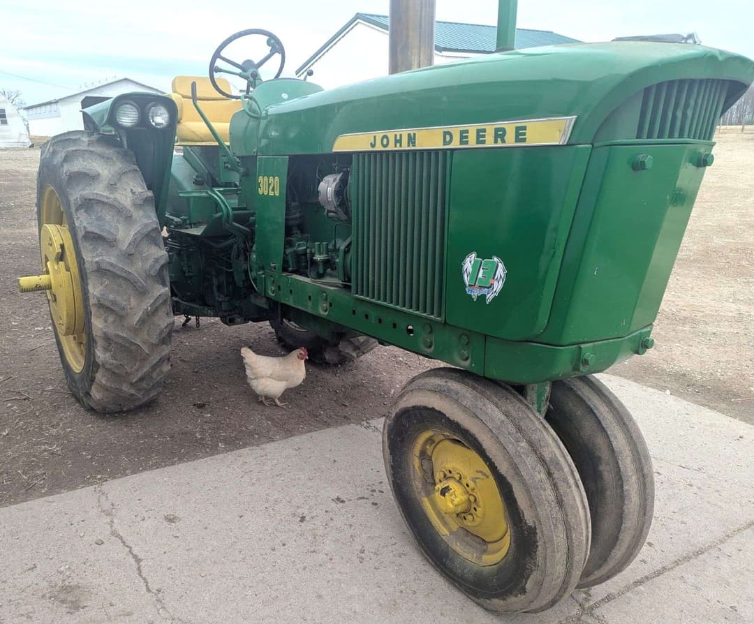 Image of John Deere 3020 Image 1