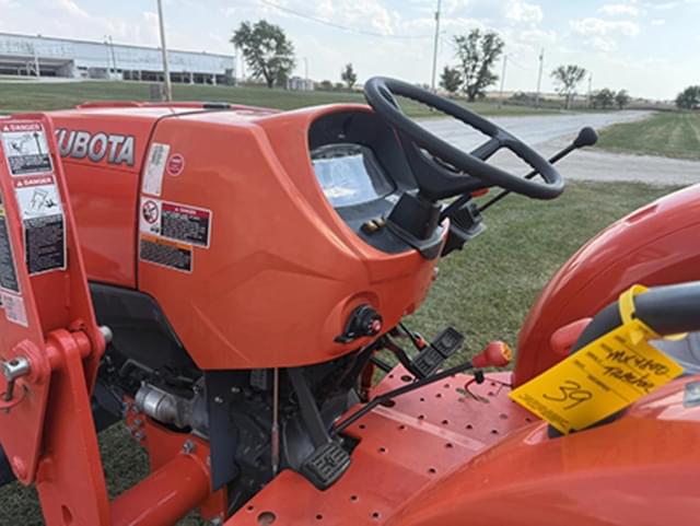 Image of Kubota MX4800 equipment image 4