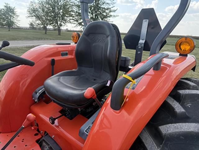 Image of Kubota MX4800 equipment image 3