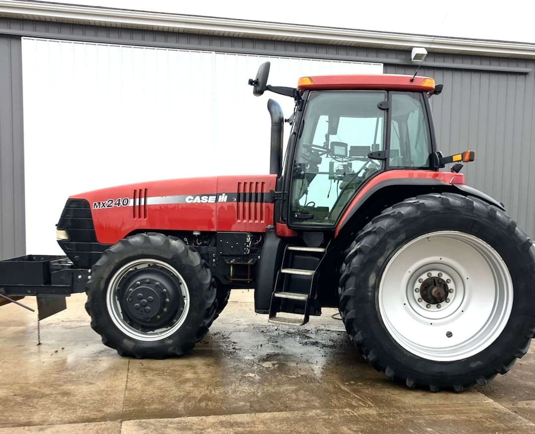 Image of Case IH MX240 Primary image