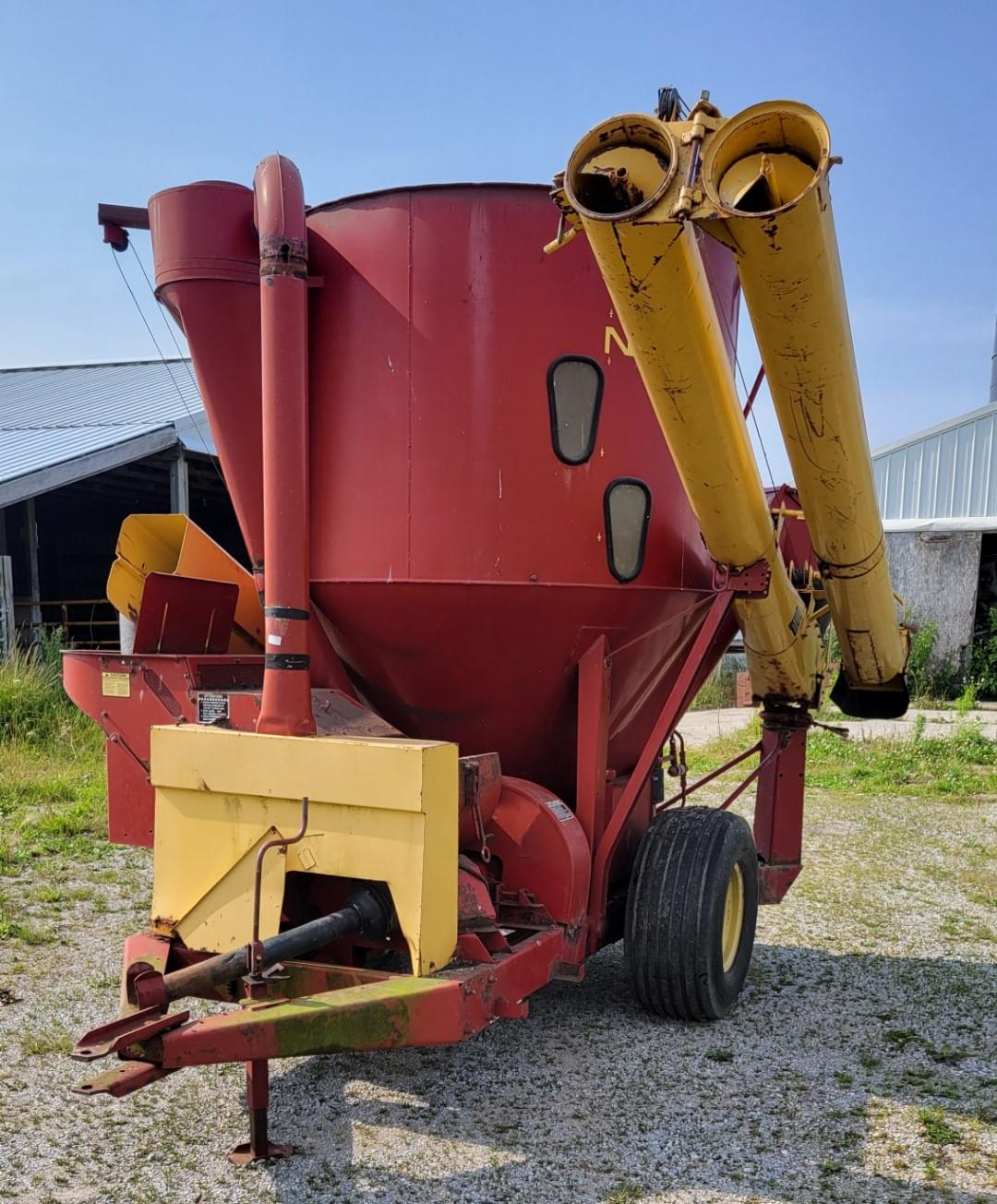 Image of New Holland 355 Image 1