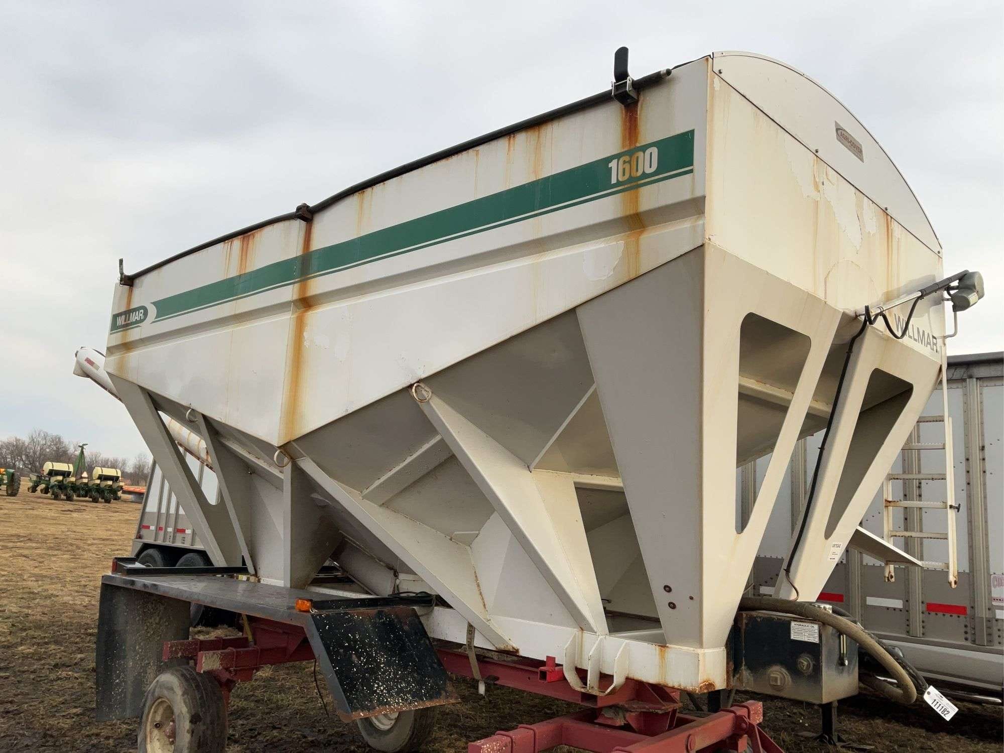 Willmar 1600 Equipment Image0