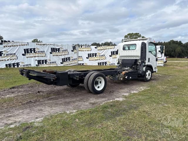 Image of Isuzu NPRXD equipment image 4