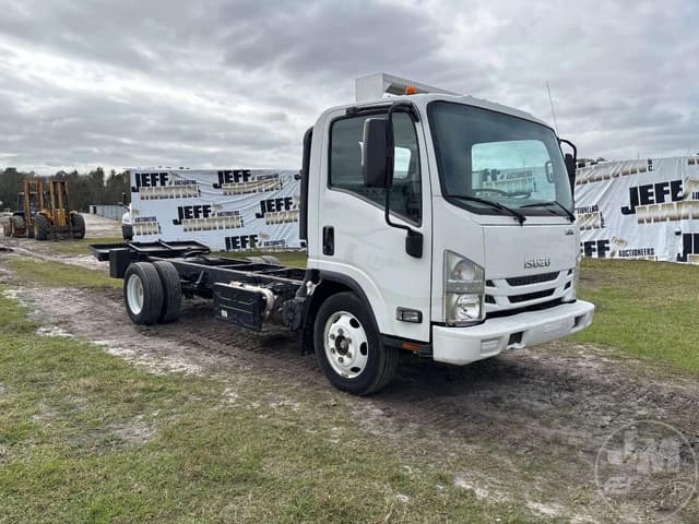 Image of Isuzu NPRXD equipment image 2