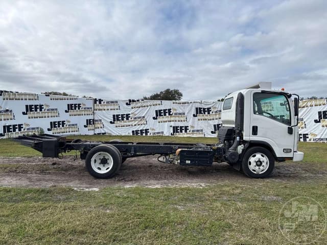 Image of Isuzu NPRXD equipment image 3