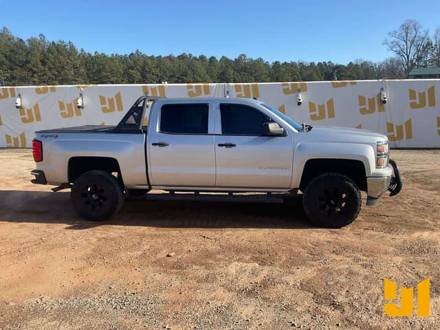 Image of Chevrolet 1500 equipment image 3