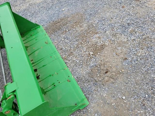 Image of John Deere 2038R equipment image 3