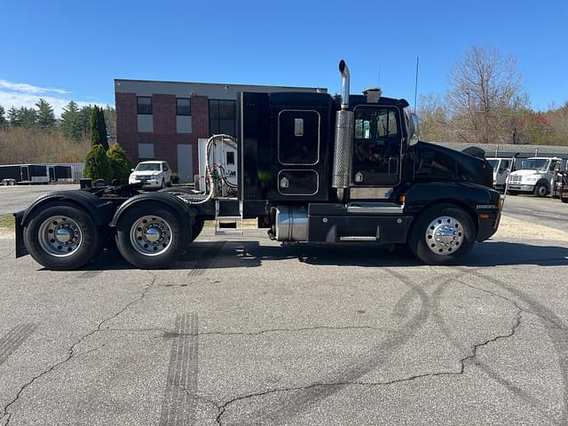 Image of Kenworth T600 equipment image 3