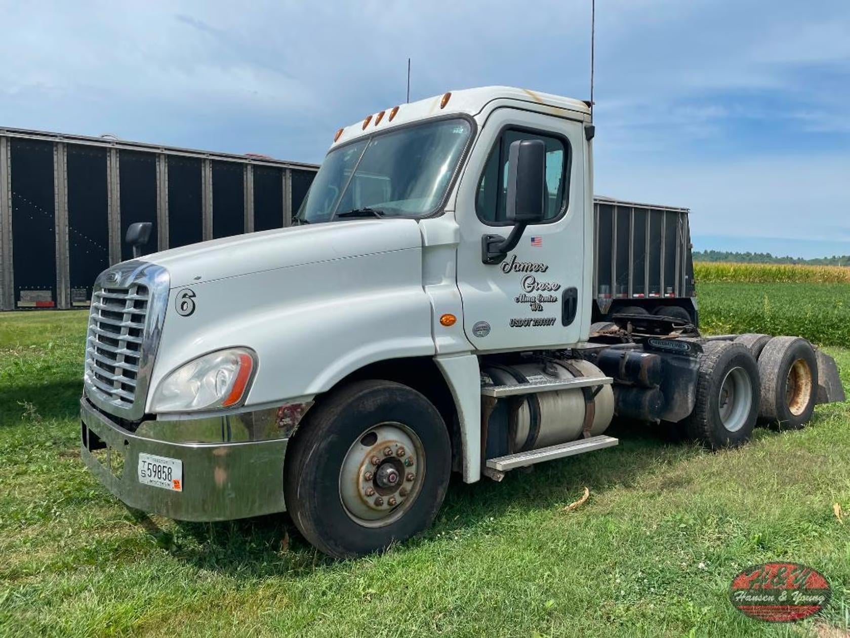 2017 Freightliner Cascadia 125 Equipment Image0