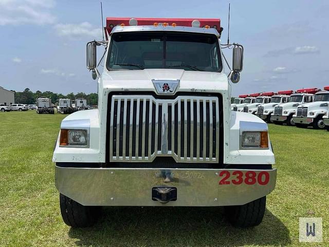 Image of Western Star 4700SF equipment image 1