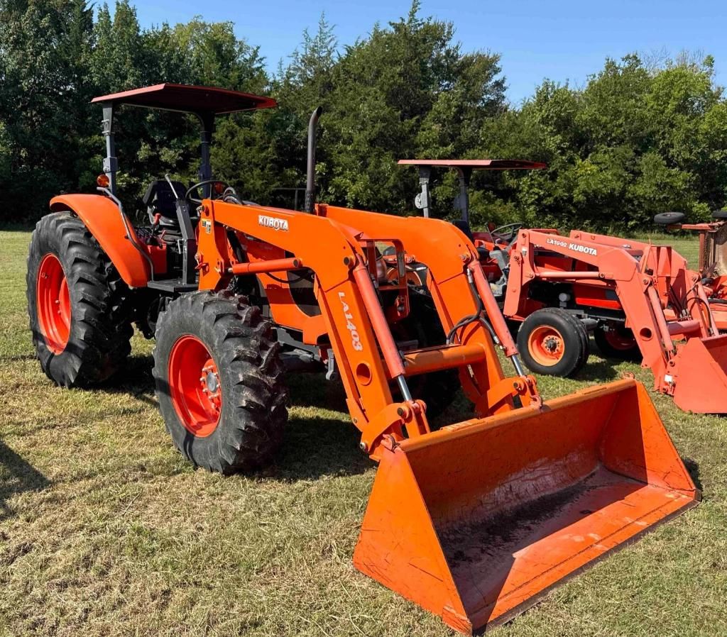 2015 Kubota M108S Equipment Image0