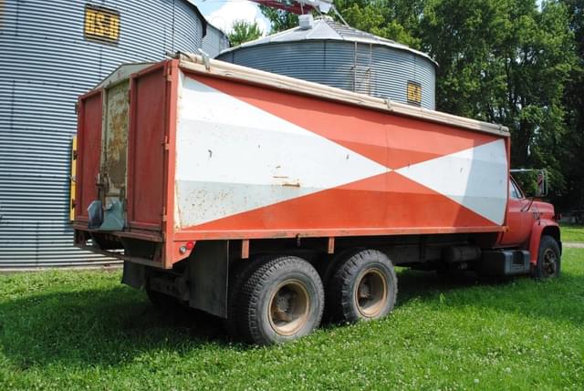 Image of Chevrolet C65 equipment image 4