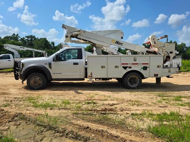 Image of Ford F-550 equipment image 1