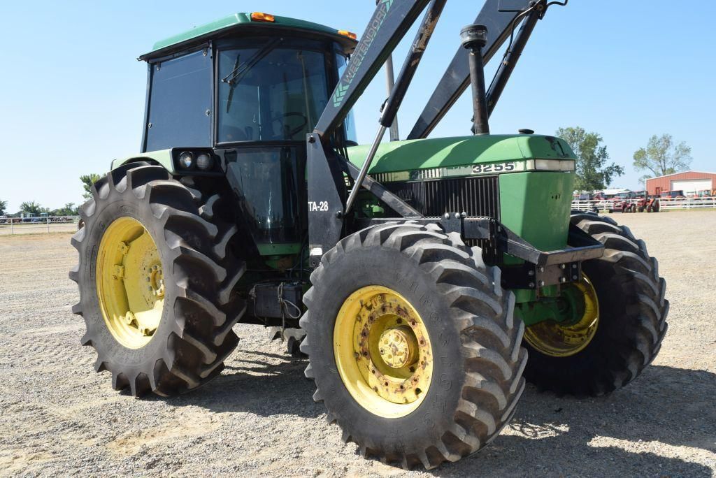 Main image John Deere 3255