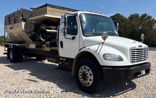 Image of Freightliner M2 equipment image 2