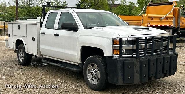 Image of Chevrolet 2500 equipment image 2