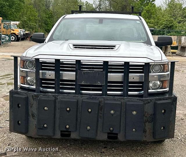 Image of Chevrolet 2500 equipment image 1