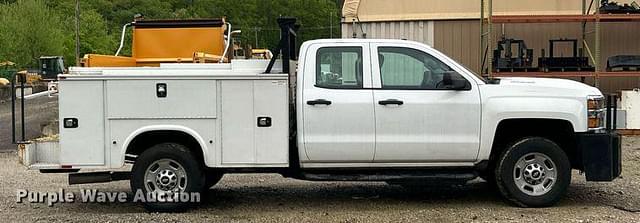 Image of Chevrolet 2500 equipment image 3