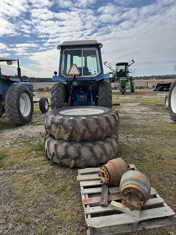 Image of Ford TW-10 equipment image 3