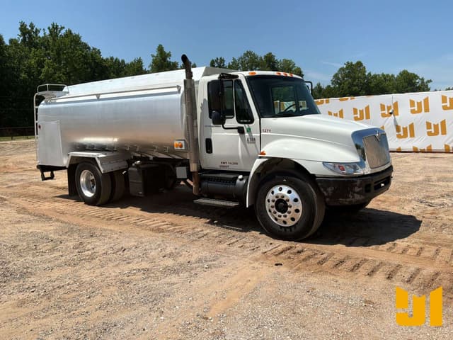 Image of International 4300 SBA equipment image 2