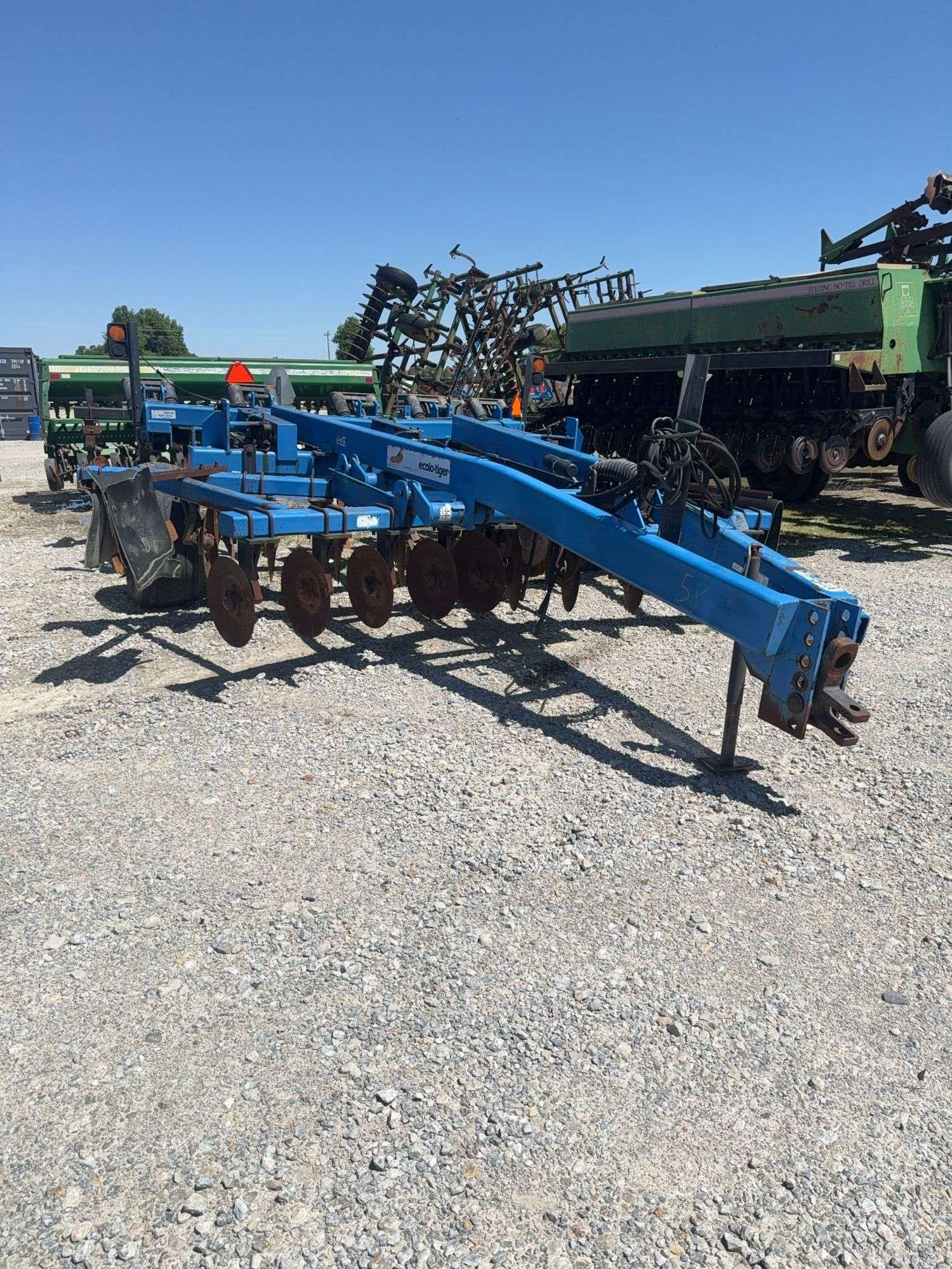 DMI Ecolo-Tiger 530 Equipment Image0