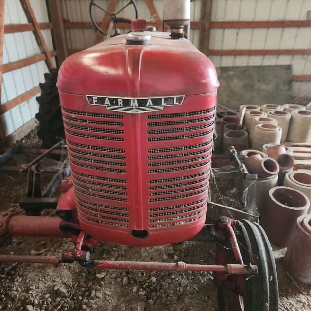 Image of Farmall A equipment image 2