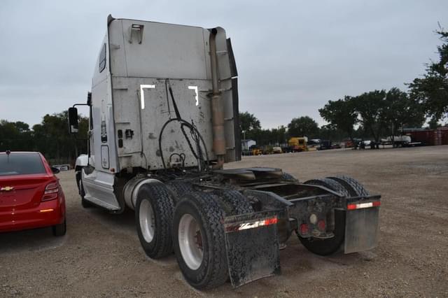Image of Freightliner Century equipment image 3