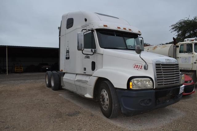 Image of Freightliner Century equipment image 1