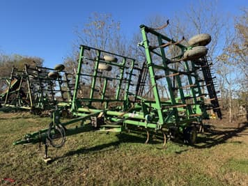 Main image John Deere 2210