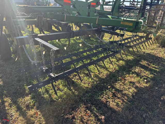 Image of John Deere 2210 equipment image 4