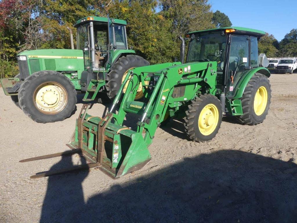 John Deere 5075E Equipment Image0