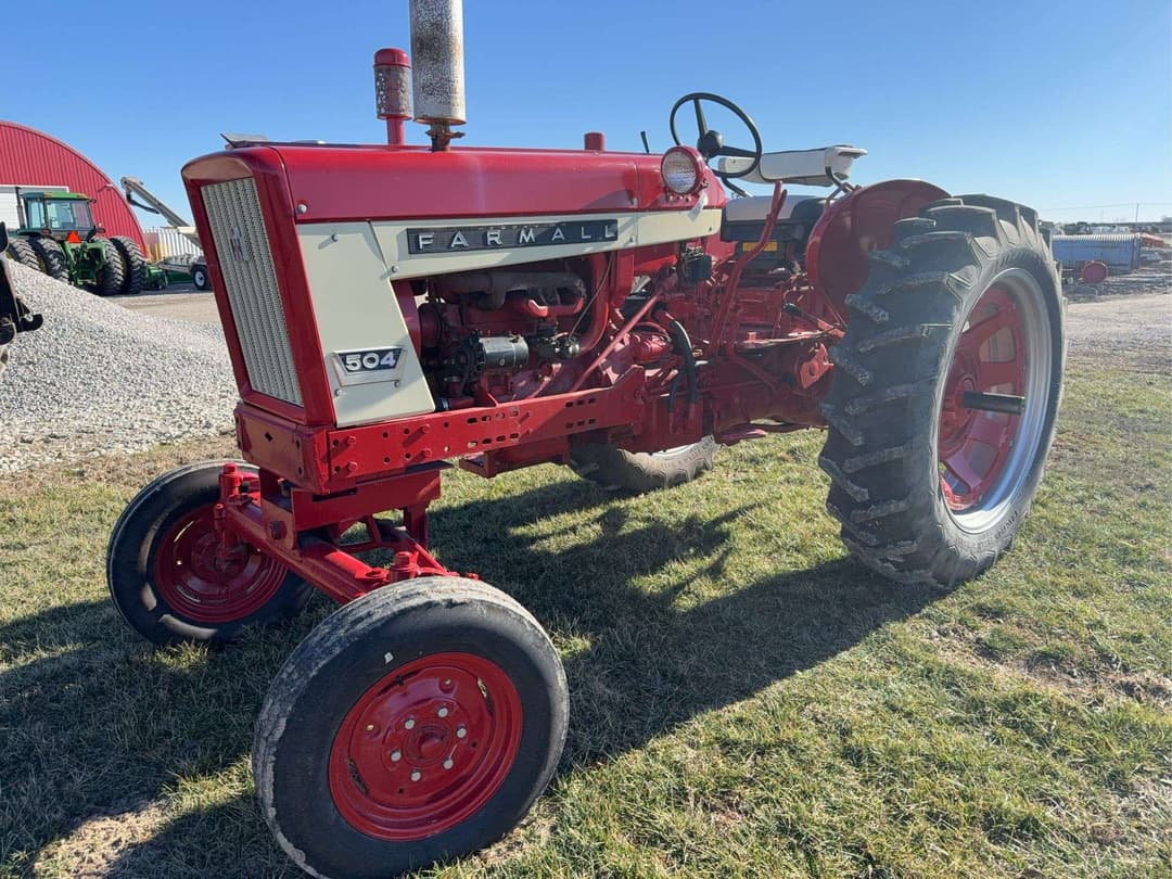 Image of International Harvester 504 Primary image