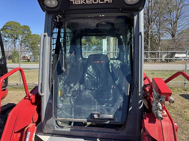 Image of Takeuchi TL8R2 equipment image 4