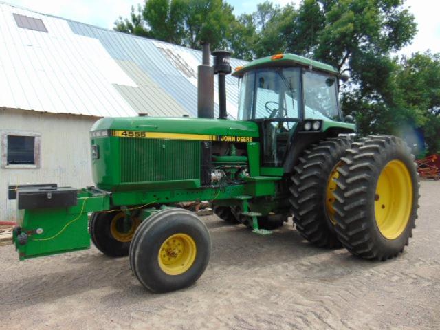 Image of John Deere 4555 Primary image