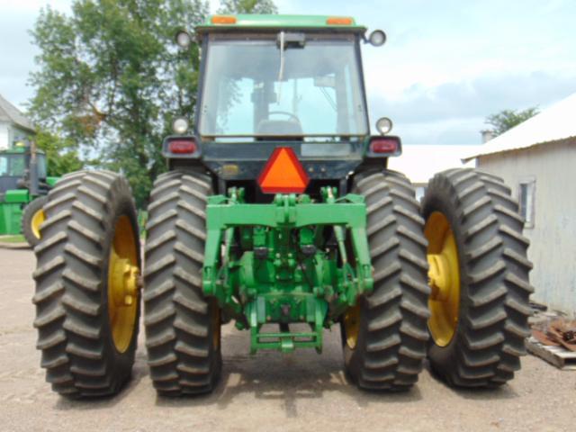 Image of John Deere 4555 equipment image 3