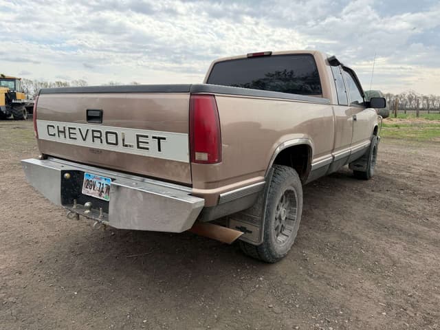 Image of Chevrolet 1500 equipment image 4