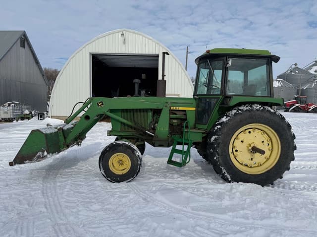 Image of John Deere 4230 equipment image 1